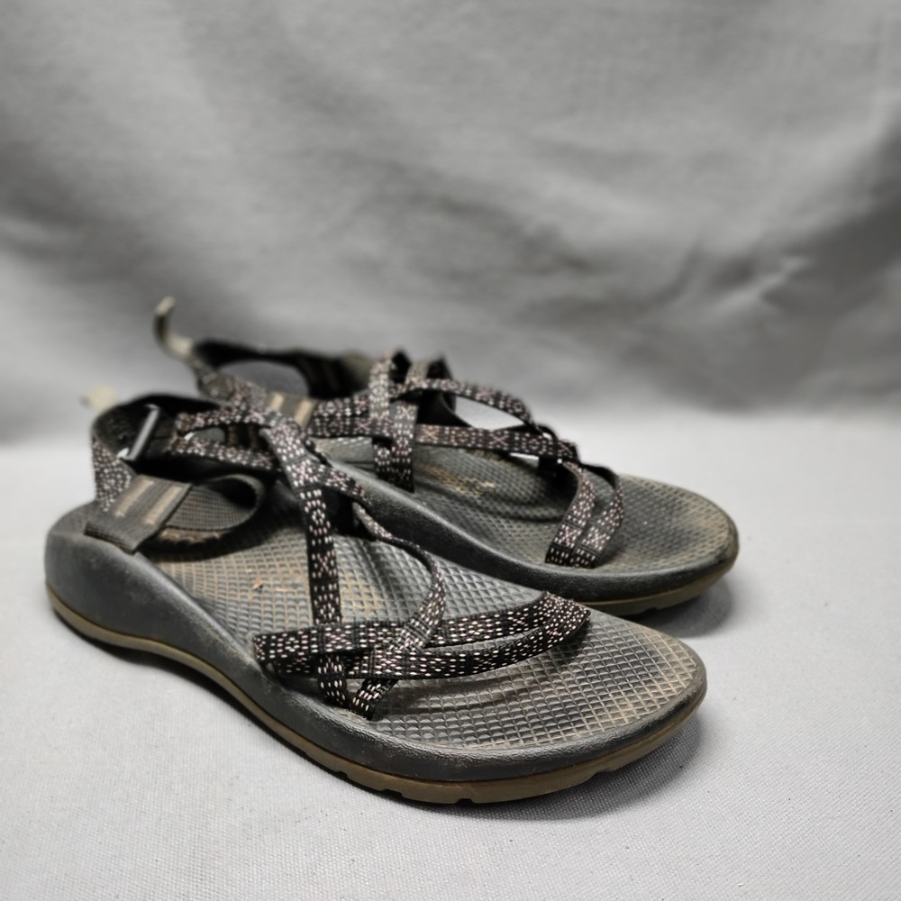 Chaco Z1 Ecotread Girls Size 5 Black White Strappy Athletic Outdoor Sandals